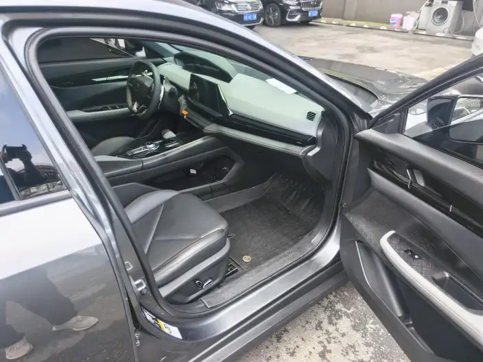 Changan UNI-V 2022 Model 1.5T Noble Model – фото 7