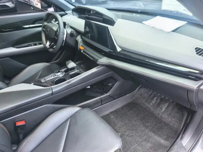 Changan UNI-V 2022 Model 1.5T Noble Model – фото 9