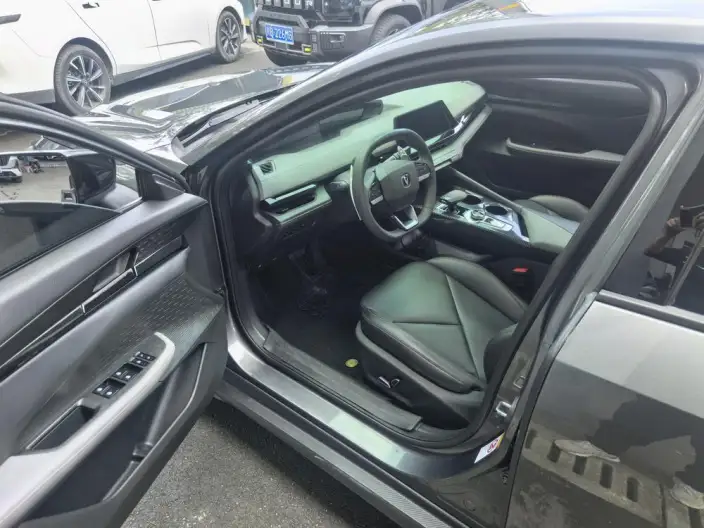 Changan UNI-V 2022 Model 1.5T Noble Model – фото 13