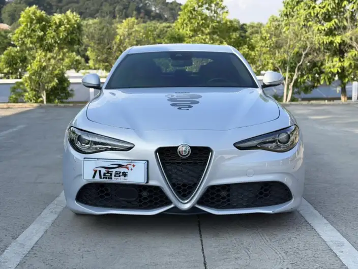 Alfa Romeo Giulia 2022 Model 2.0T 280HP Ti Driver-controlled Edition – фото 2