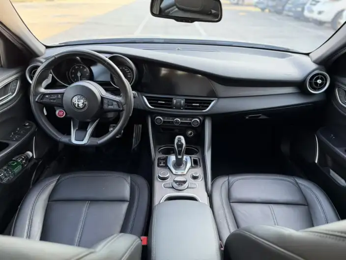 Alfa Romeo Giulia 2022 Model 2.0T 280HP Ti Driver-controlled Edition – фото 10
