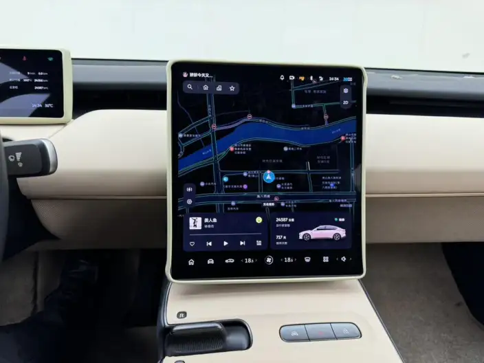 NIO ET5 2024 Model 75kWh – фото 8