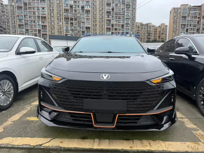 Changan UNI-V 2022 Model 1.5T Sports Edition – фото 2