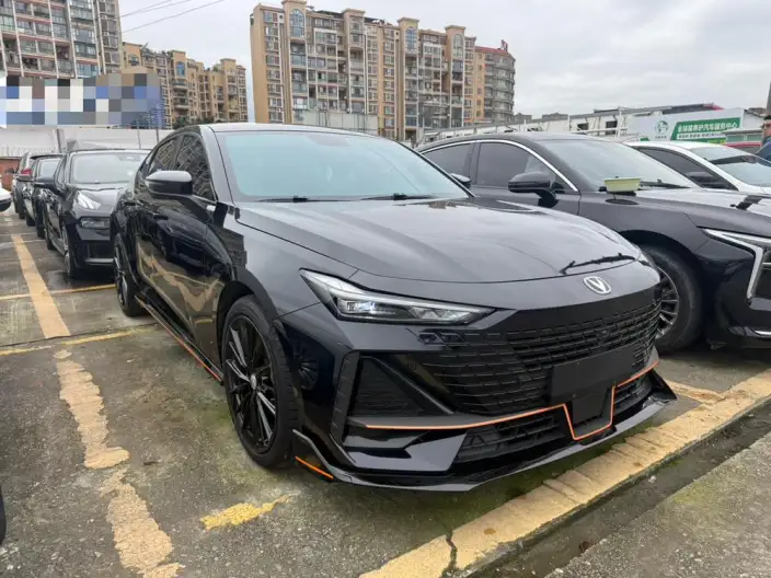 Changan UNI-V 2022 Model 1.5T Sports Edition – фото 3