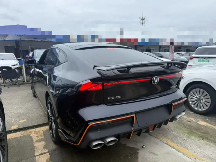 Changan UNI-V 2022 Model 1.5T Sports Edition – фото 4