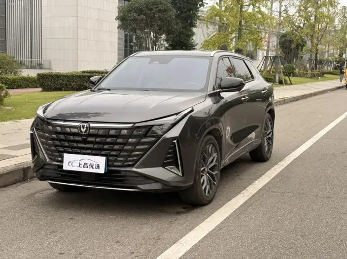 Changan UNI-Z 2025 Model 1.5T DCT Noble Model – фото 1