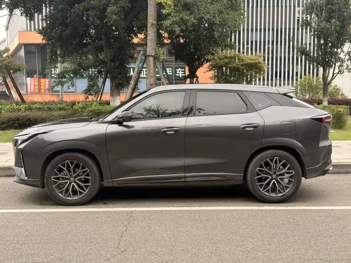 Changan UNI-Z 2025 Model 1.5T DCT Noble Model – фото 4