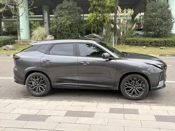 Changan UNI-Z 2025 Model 1.5T DCT Noble Model – фото 8