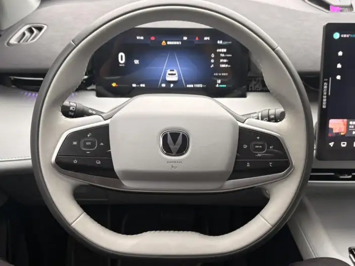 Changan UNI-Z 2025 Model 1.5T DCT Noble Model – фото 25