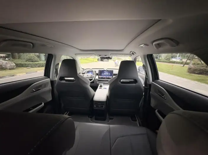 Changan UNI-Z 2025 Model 1.5T DCT Noble Model – фото 29
