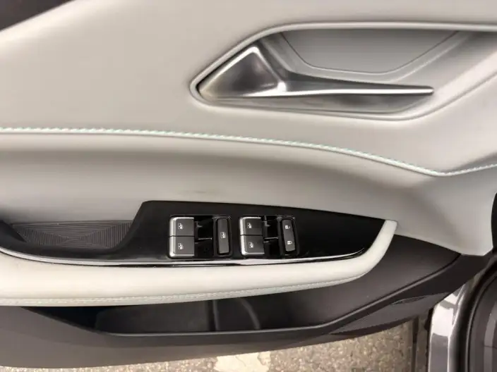 Changan UNI-Z 2025 Model 1.5T DCT Noble Model – фото 31