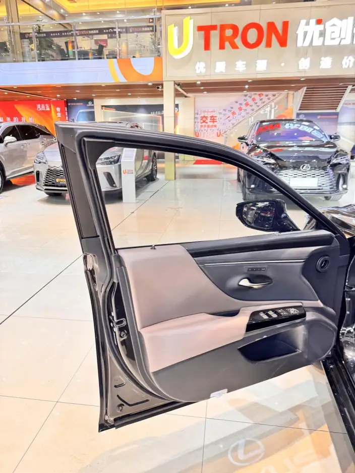 Lexus ES 2024 Model 200 Premium – фото 4