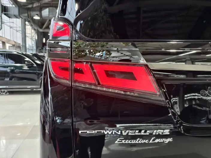 Vellfire 2023 Model Toyota Crown 2.5L Intelligent Hybrid 4WD Supreme Edition – фото 9
