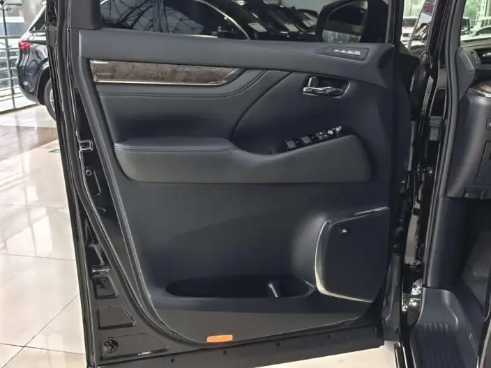 Vellfire 2023 Model Toyota Crown 2.5L Intelligent Hybrid 4WD Supreme Edition – фото 11