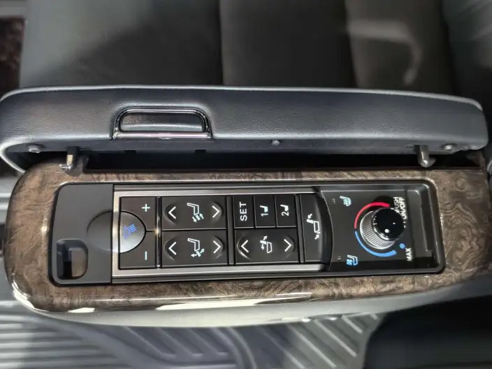 Vellfire 2023 Model Toyota Crown 2.5L Intelligent Hybrid 4WD Supreme Edition – фото 13