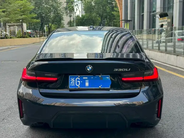 BMW 3 Series 2025 Model 330Li M Sports Night Set – фото 4