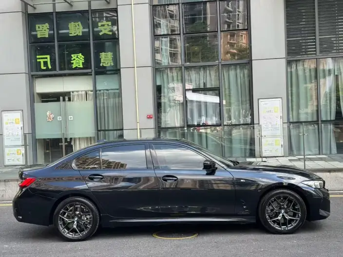 BMW 3 Series 2025 Model 330Li M Sports Night Set – фото 5