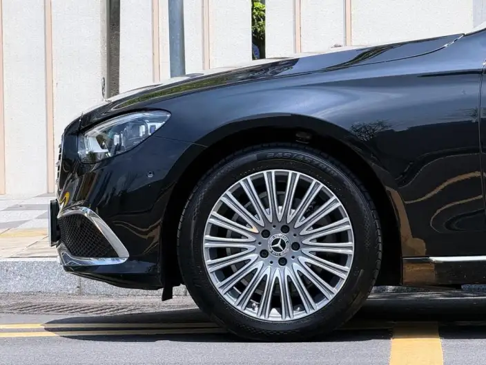 Mercedes-Benz E-Class 2021 Model E 300 L Noble Model sedan – фото 11