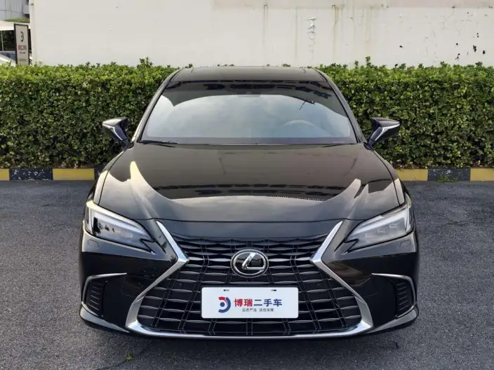 Lexus ES 2025 Model 300h Premium – фото 2