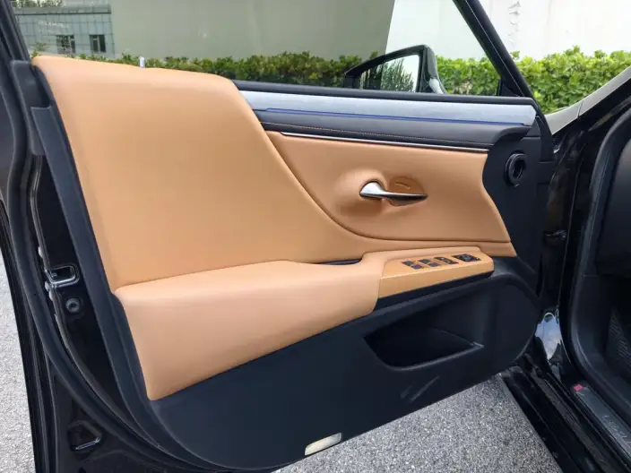 Lexus ES 2025 Model 300h Premium – фото 13