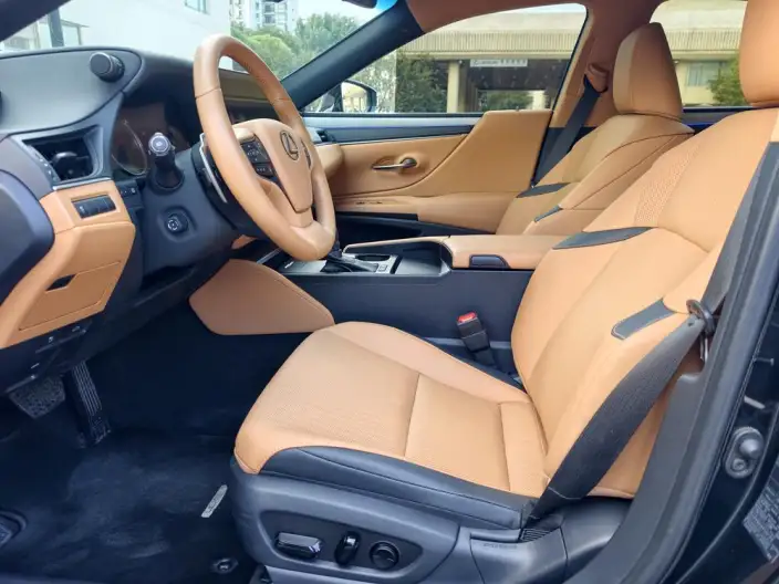 Lexus ES 2025 Model 300h Premium – фото 24