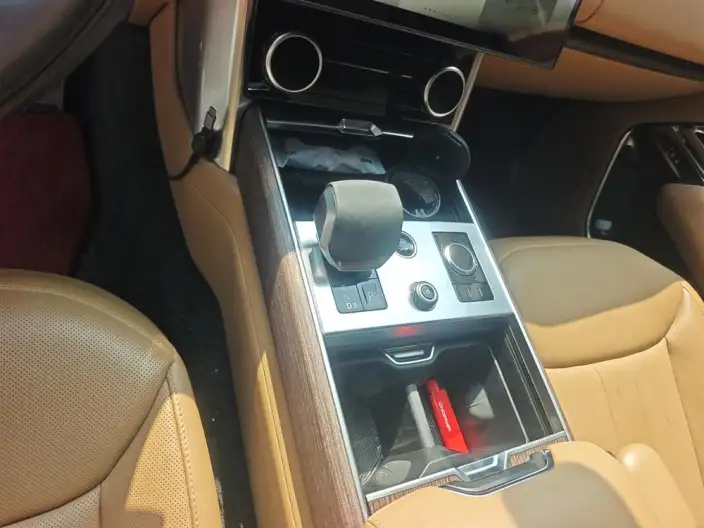 Range Rover 2023 Model 3.0 L6 360PS Shengshi Edition – фото 9