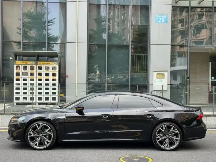 Audi A7 L 2023 Model 45 TFSI quattro S-line Black Samurai Edition – фото 3