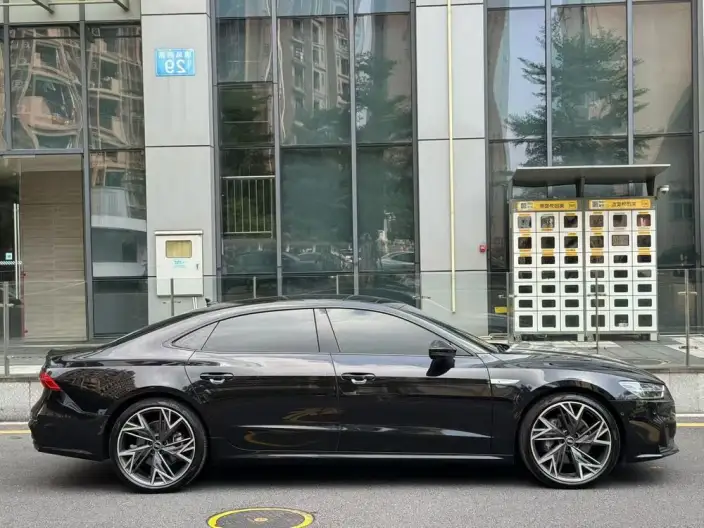 Audi A7 L 2023 Model 45 TFSI quattro S-line Black Samurai Edition – фото 5