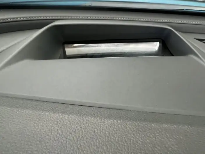 Hongqi H5 2023 Model 2.0T Automatic Flag Lead Edition – фото 10