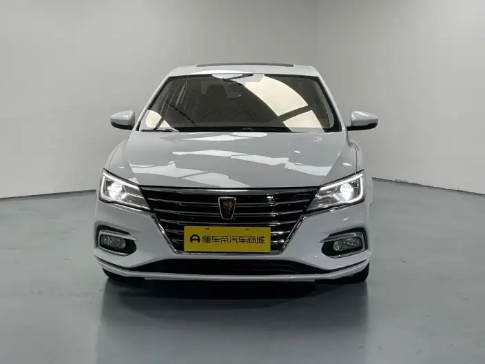 Roewe i5 2020 Model 1.5L Manual 4G Connected Luxury Ultimate Edition – фото 2