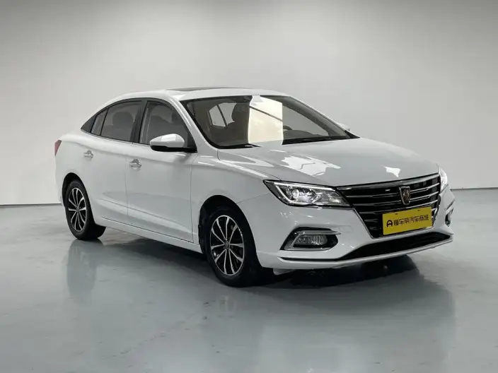 Roewe i5 2020 Model 1.5L Manual 4G Connected Luxury Ultimate Edition – фото 3
