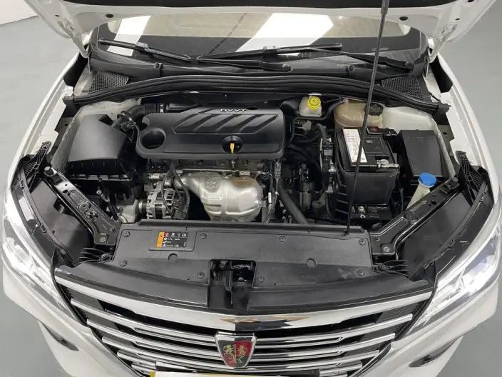 Roewe i5 2020 Model 1.5L Manual 4G Connected Luxury Ultimate Edition – фото 10
