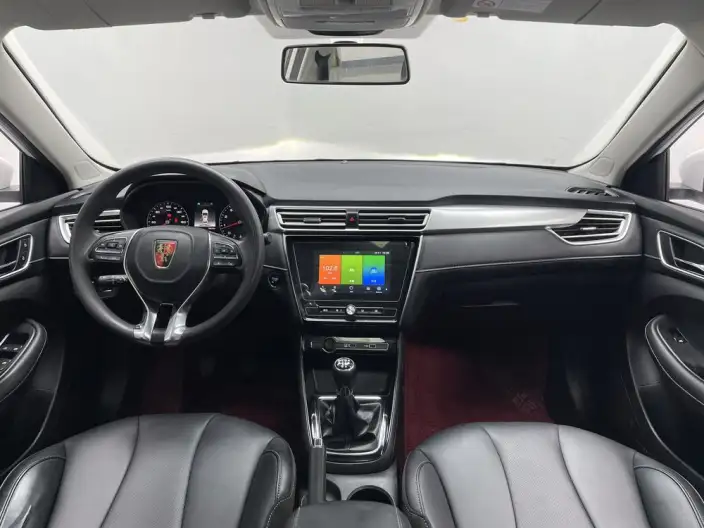 Roewe i5 2020 Model 1.5L Manual 4G Connected Luxury Ultimate Edition – фото 14