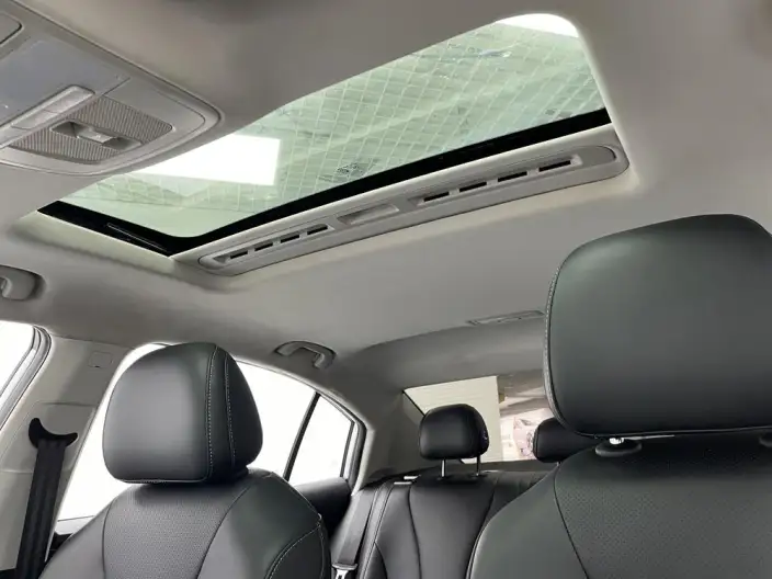 Roewe i5 2020 Model 1.5L Manual 4G Connected Luxury Ultimate Edition – фото 19