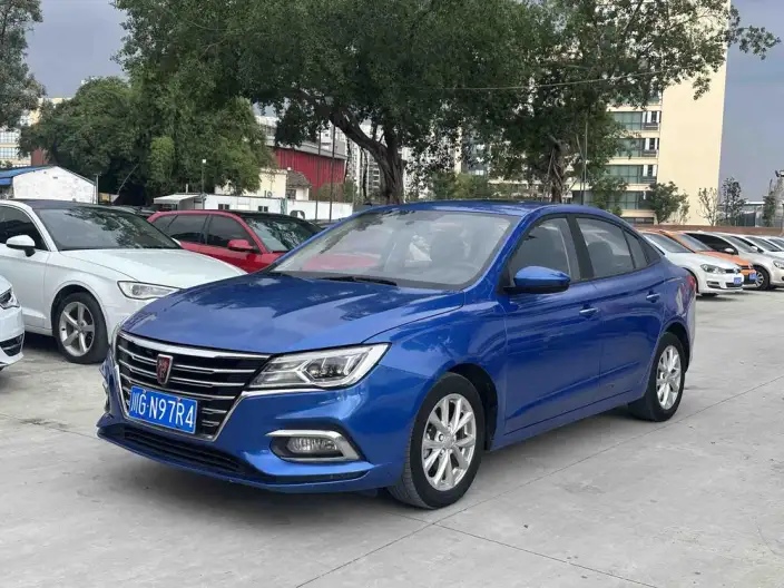 Roewe i5 2020 Model 1.5L Automatic 4G Connected Luxury Edition – фото 1