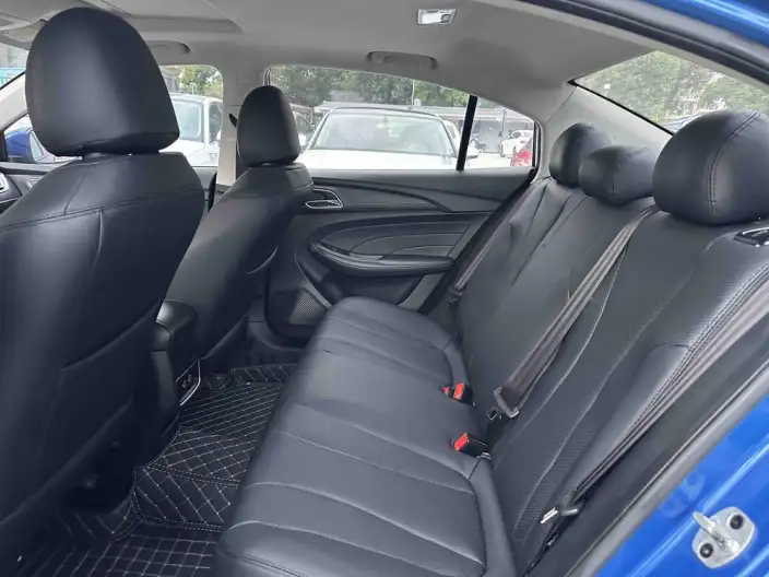 Roewe i5 2020 Model 1.5L Automatic 4G Connected Luxury Edition – фото 10