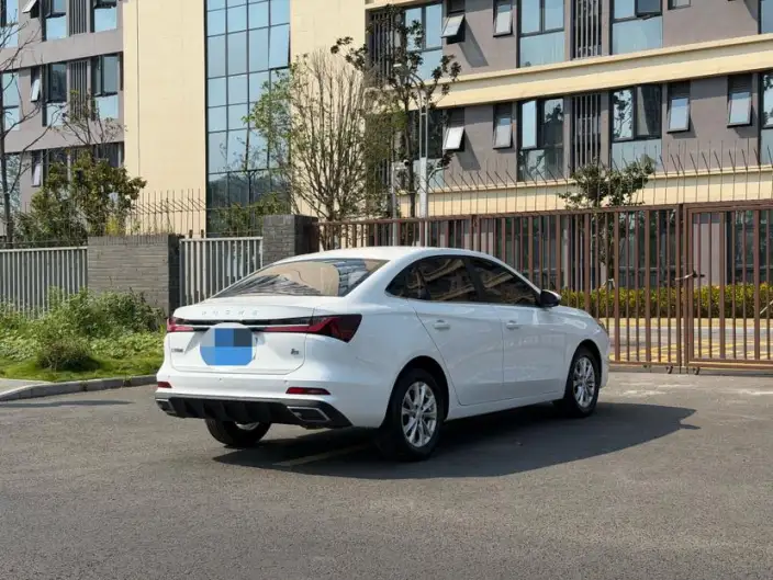 Roewe i5 2024 Model 1.5L CVT Zunrong Edition – фото 7