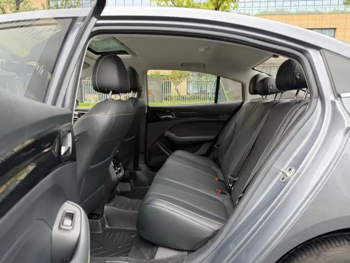 Roewe i5 2021 Model 1.5L CVT Platinum edition – фото 13