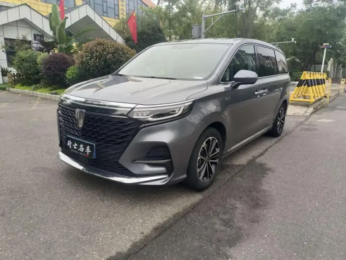 Roewe iMAX8 2022 Model 400TGI Ultimate Edition – фото 1