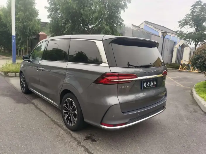 Roewe iMAX8 2022 Model 400TGI Ultimate Edition – фото 4