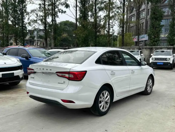 Roewe i5 2020 Model 1.5L Automatic 4G Connected Luxury Edition – фото 6
