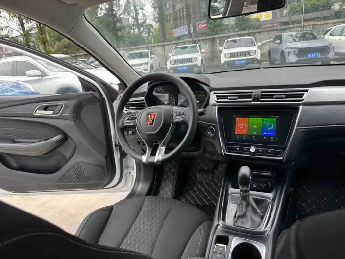 Roewe i5 2020 Model 1.5L Automatic 4G Connected Luxury Edition – фото 7