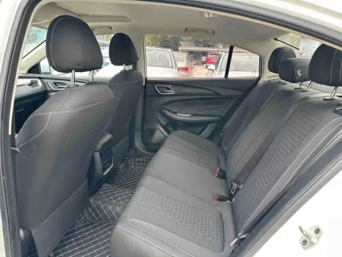 Roewe i5 2020 Model 1.5L Automatic 4G Connected Luxury Edition – фото 10