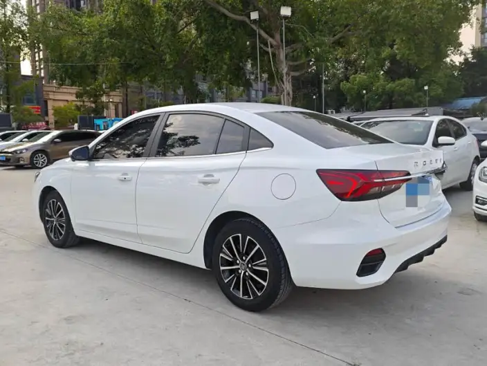 Roewe i5 2021 Model 1.5L CVT Platinum edition – фото 4