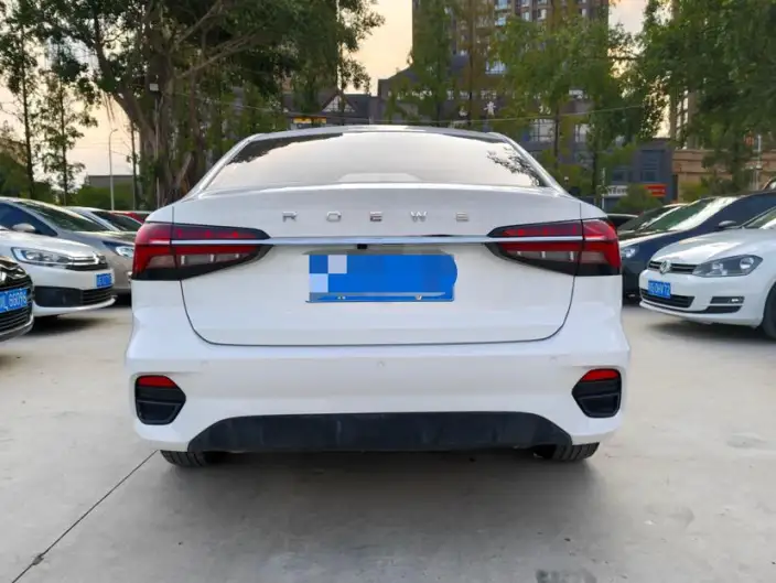 Roewe i5 2021 Model 1.5L CVT Platinum edition – фото 5