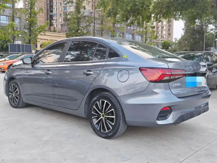 Roewe i5 2021 Model Facelift 1.5L CVT Star Glory Edition – фото 4