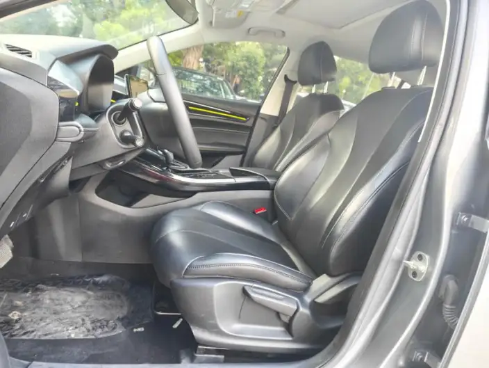 Roewe i5 2021 Model Facelift 1.5L CVT Star Glory Edition – фото 9