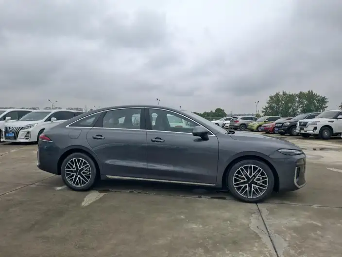 Roewe M7 DMH 2025 Model 160km Yuexiang Edition – фото 7