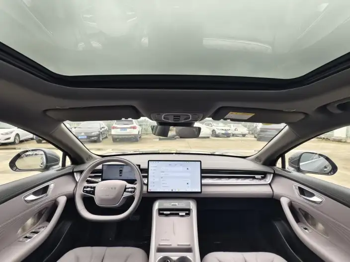 Roewe M7 DMH 2025 Model 160km Yuexiang Edition – фото 12