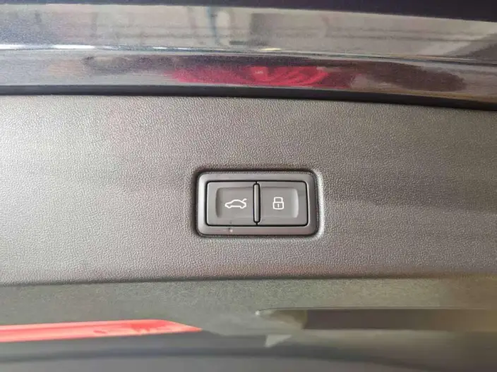 Audi Q4 e-tron 2023 Model 50 e-tron quattro Creative Edition – фото 7